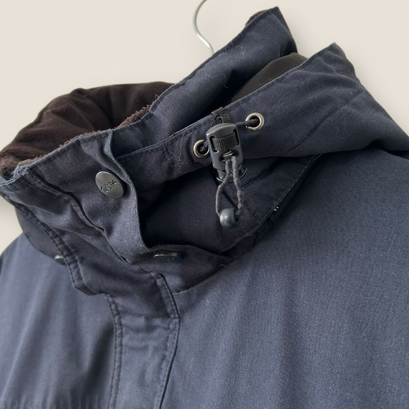Tundra Canada Heavyweight Winter Jacket - Picture 7 of 15
